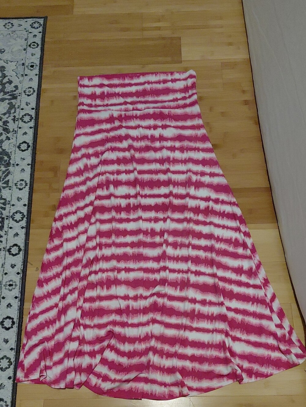 ⚘️BNWOT Women's Fuchsia and White Tie-Dye Maxi Skirt - Large Lularoe